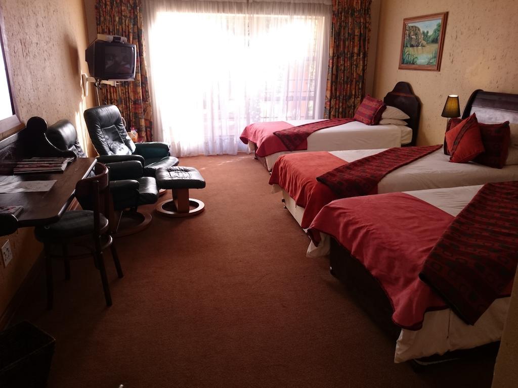 Hornbill Lodge Магалисбург Номер фото